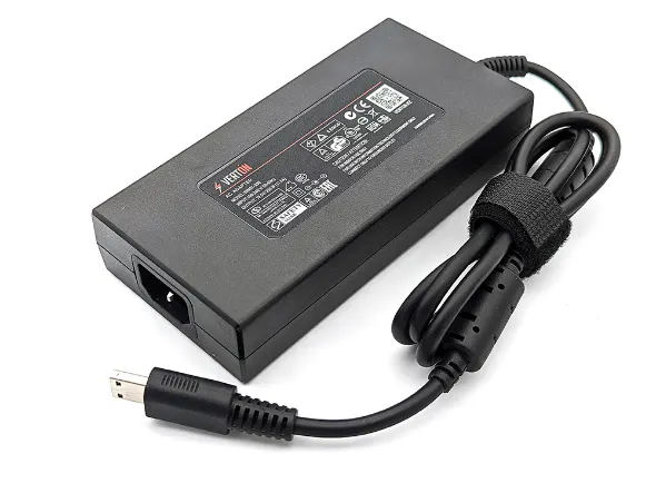 MSI Блок питания для ноутбука MSI, 230 Вт, 19.5 В,11.8 А, прямоугольный спец разъем 3pin, Verton